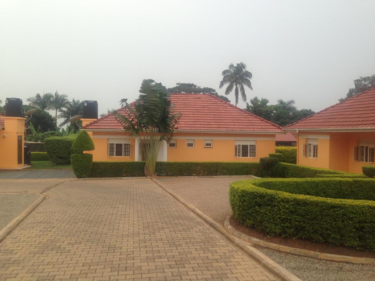 Corinya Serviced Apartments Entebbe Extérieur photo
