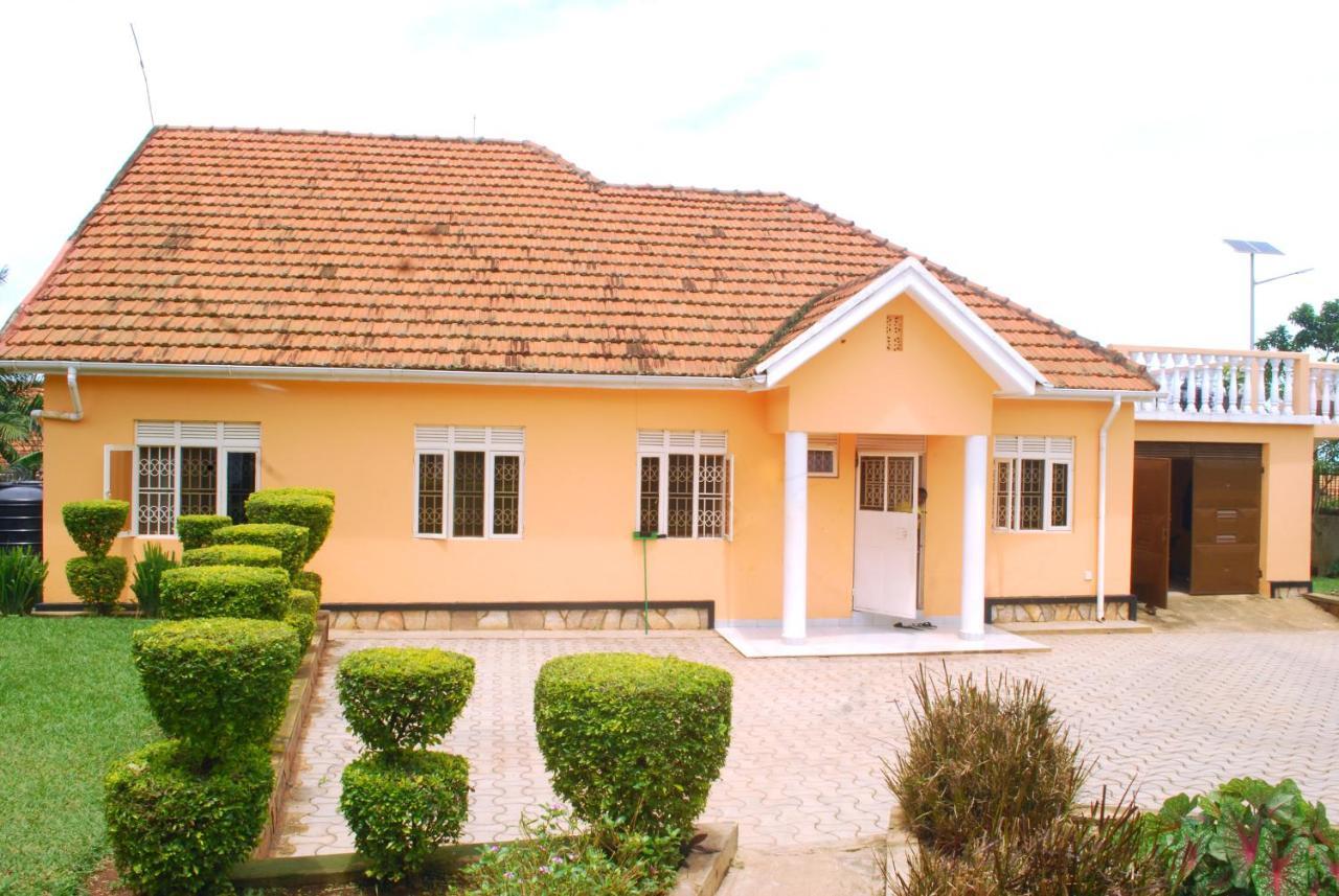 Corinya Serviced Apartments Entebbe Extérieur photo